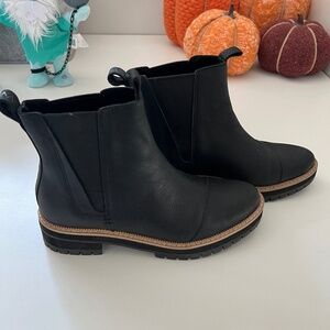 Tom’s Dakota Chelsea boot